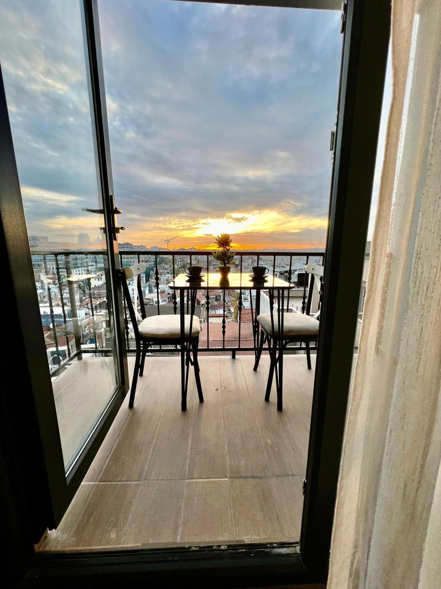 Taksim Larissa Hotel Suites Стамбул Екстер'єр фото