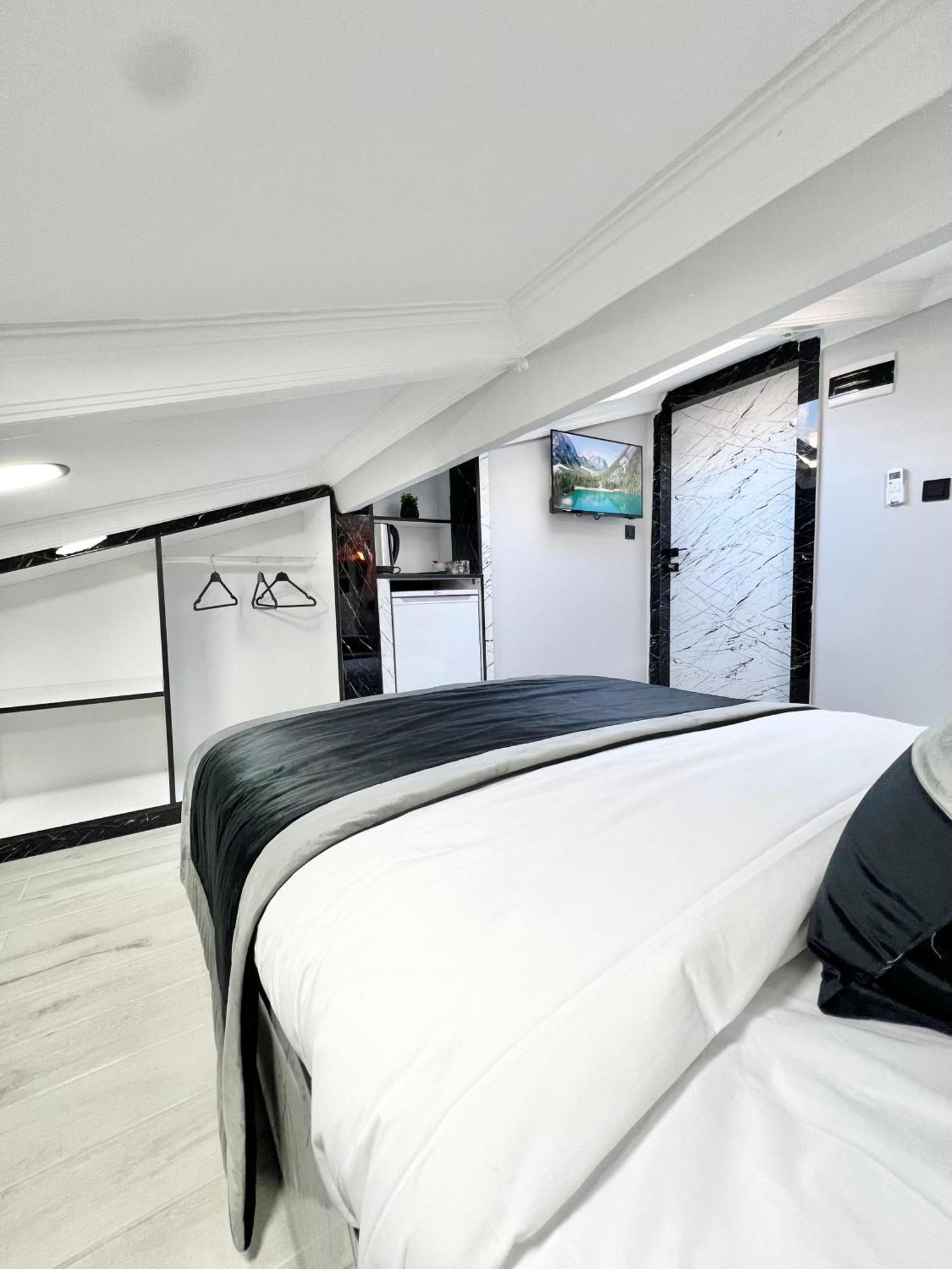 Taksim Larissa Hotel Suites Стамбул Екстер'єр фото
