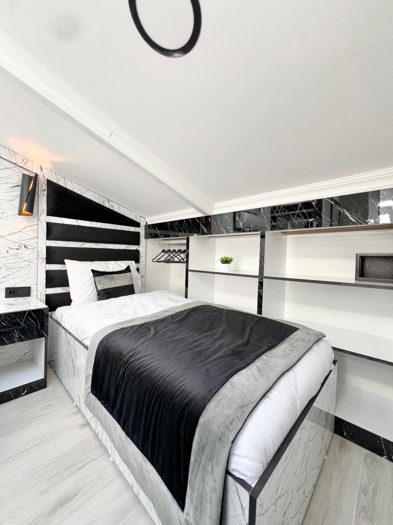 Taksim Larissa Hotel Suites Стамбул Екстер'єр фото