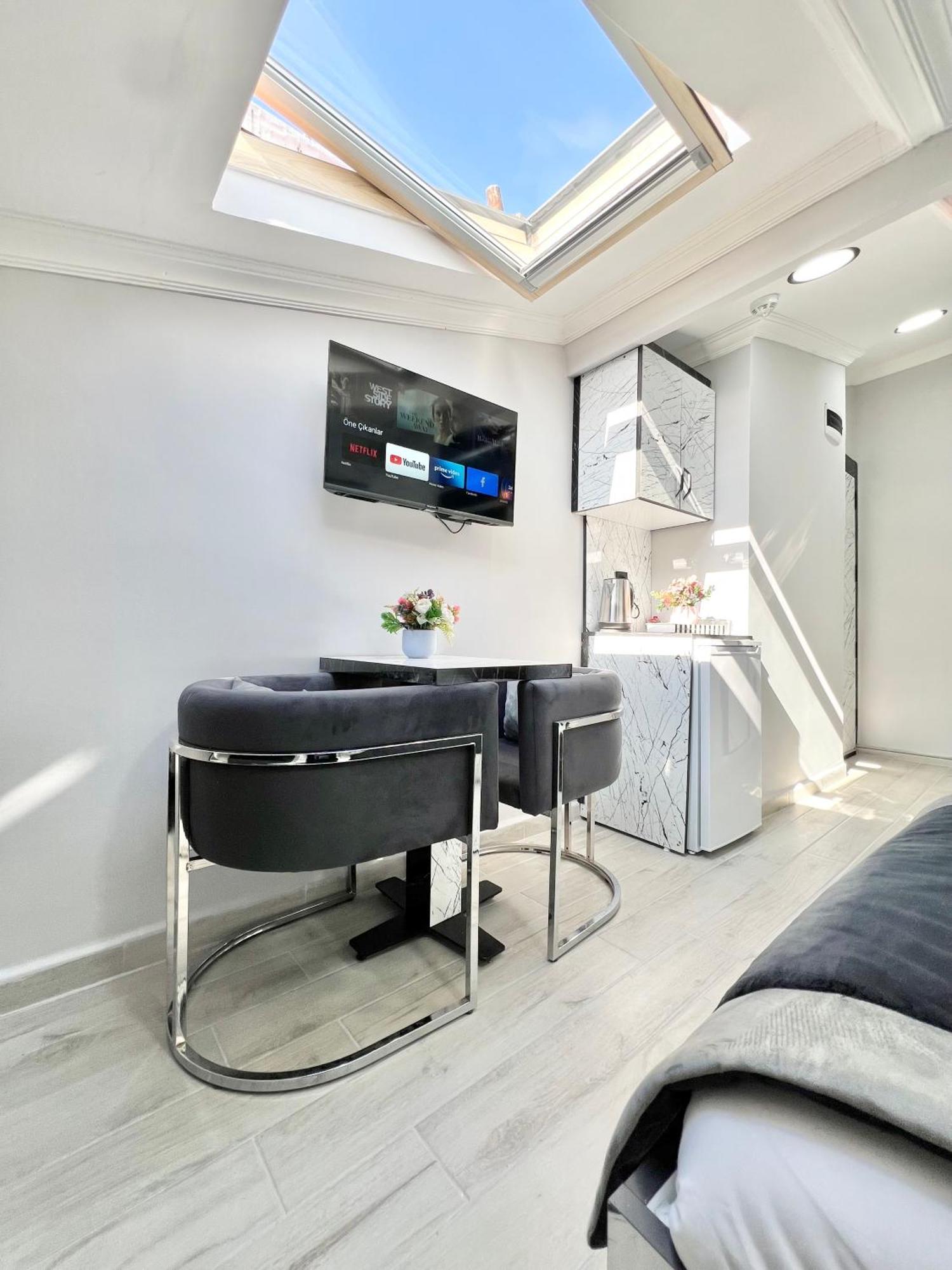 Taksim Larissa Hotel Suites Стамбул Екстер'єр фото