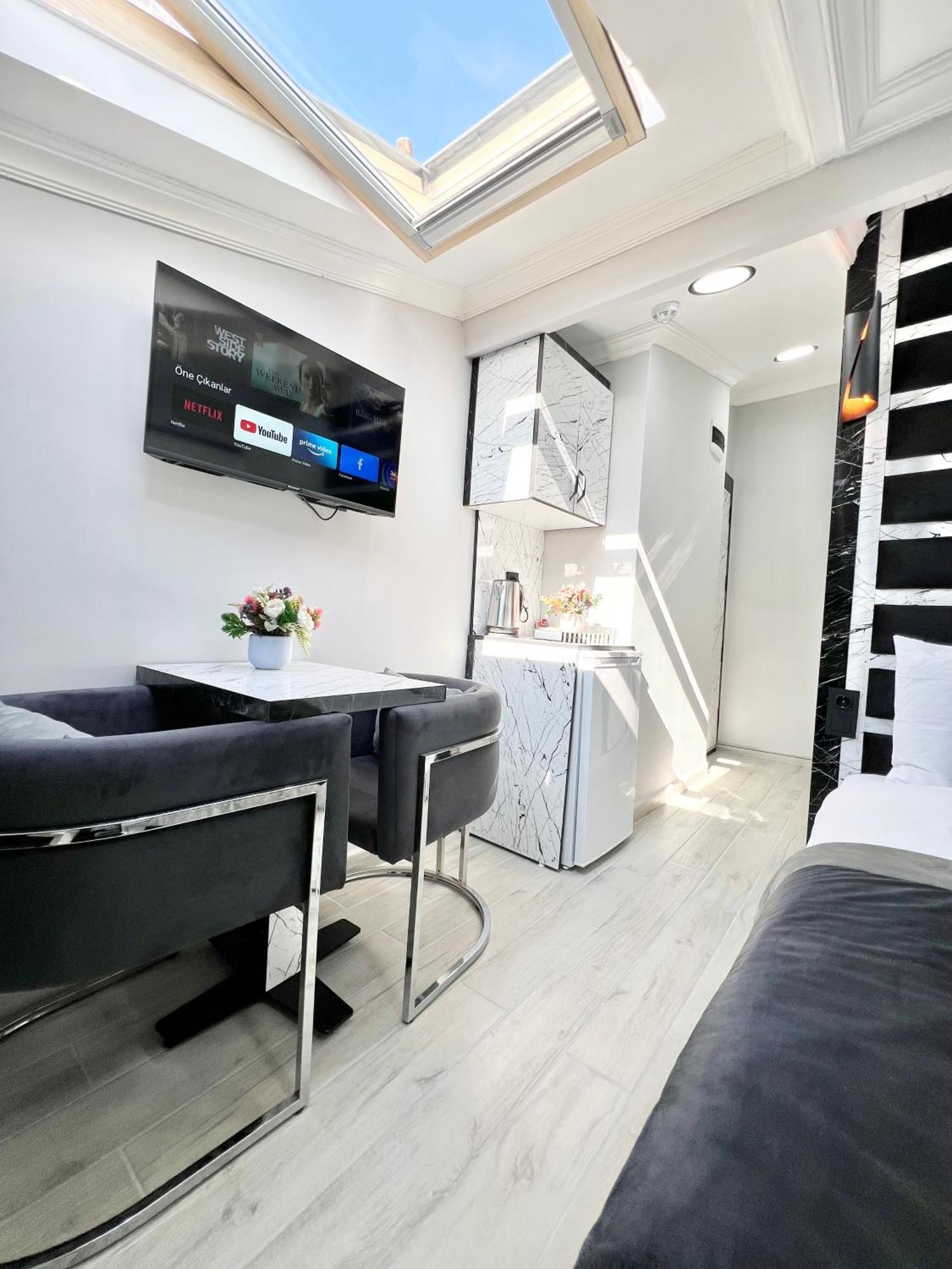 Taksim Larissa Hotel Suites Стамбул Екстер'єр фото