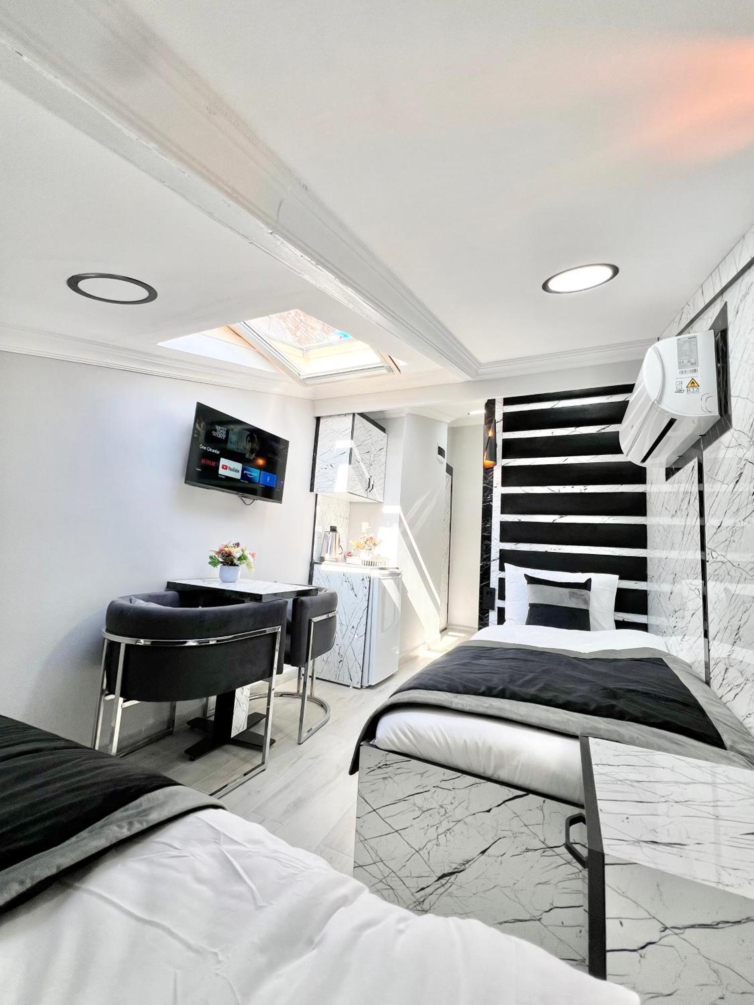 Taksim Larissa Hotel Suites Стамбул Екстер'єр фото